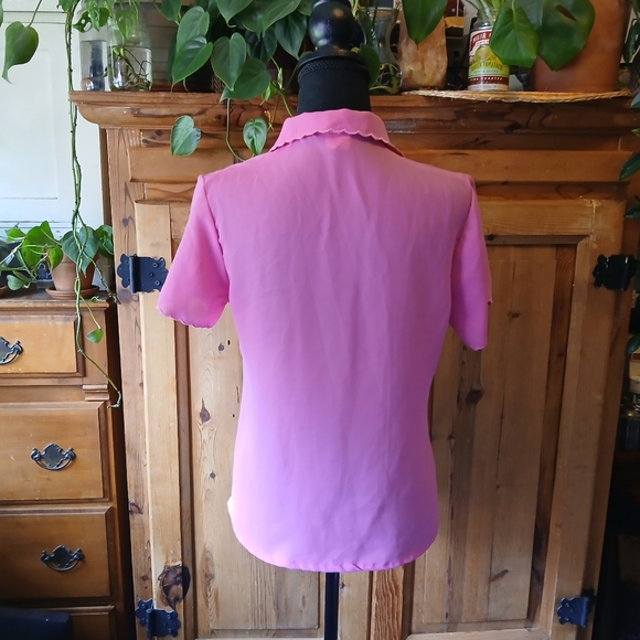 80s Vintage Rose Embroidered Blouse Scalloped Hem Bubblegum Pink Size S Coquette - Picture 13 of 14